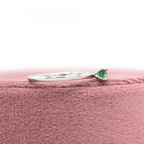 Emerald Ring in Solid 14k Gold | Solitaire Ring | Fine Jewelry - Picture 7 of 8